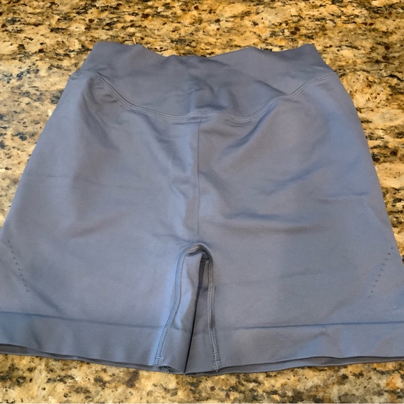 GYMSHARK SWEAT SEAMLESS SHORTS Size M - Picture 5 of 7